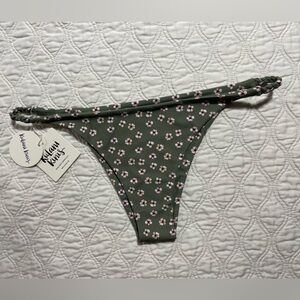 NWT Kulani Kinis. Bottoms